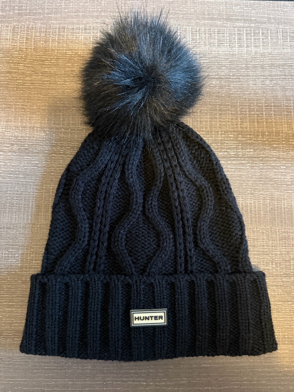 Hunter Wool Blend Cable Knit Toque One Size Black Faux Fur Pom Beanie